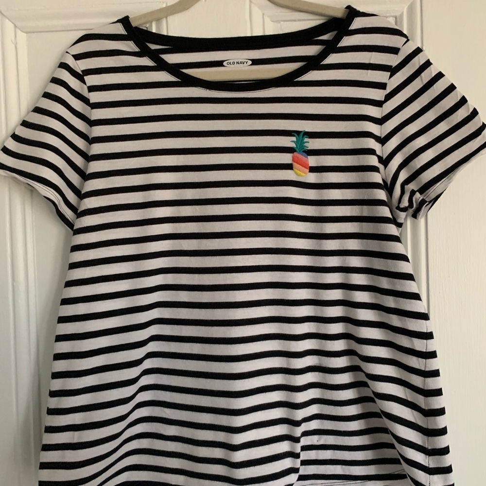 Stripped Old Navy Short-sleeved shirt